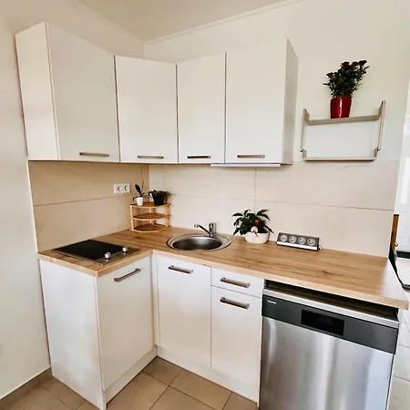 Two-storey Close To Downtown * Győr