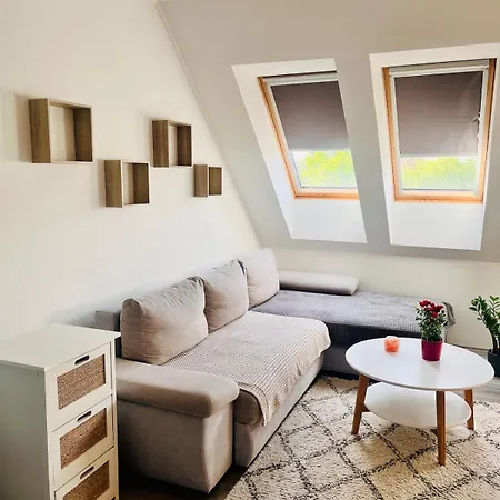 Two-storey Close To Downtown * Ráb