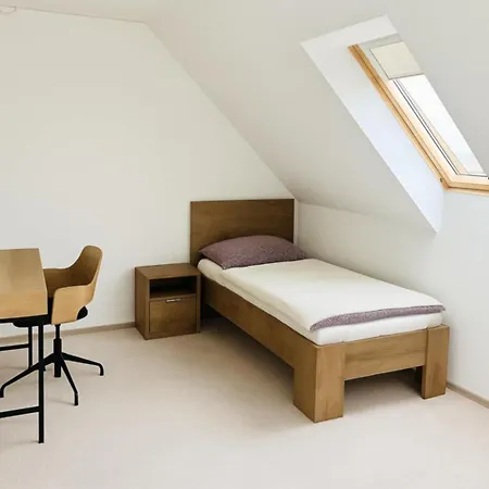 Two-storey Close To Downtown