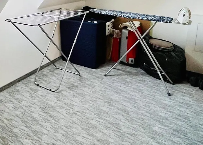 Two-storey Close To Downtown *