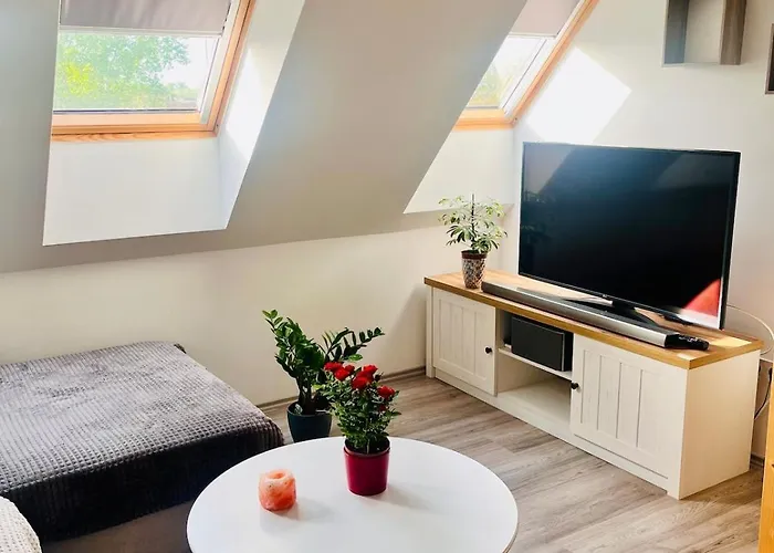 Two-storey Close To Downtown Lägenhet *